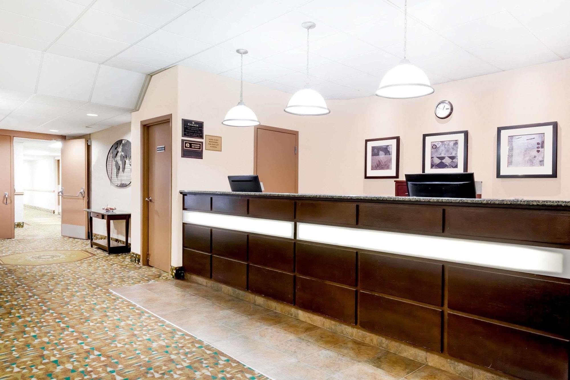 Ramada By Wyndham Yorkton Hotel Exterior photo
